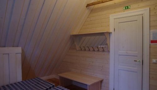 Cottage (8 Adults)