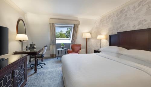 Superior King Room