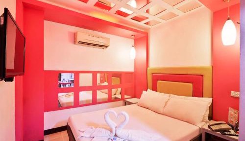 Deluxe Room (No Window)