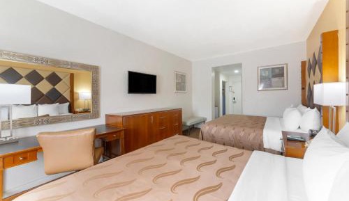 King Room with Two King Beds - Non-Smoking - Interior Hall