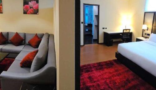 One-Bedroom King Suite