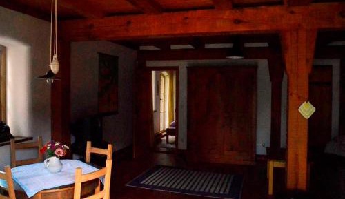 One-Bedroom Apartment with Terrace