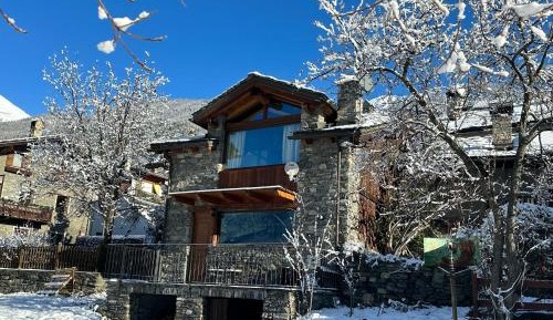 Superior One-Bedroom Apartment with Balcony