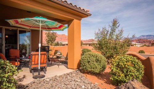 Nine-Bedroom Holiday Home