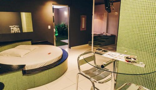Studio with Spa Bath