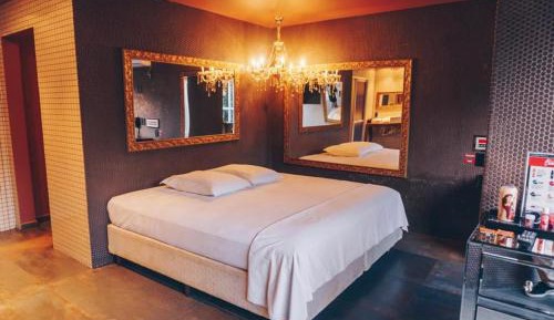 Suite with Private Pool