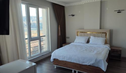 King Room with Lake View
