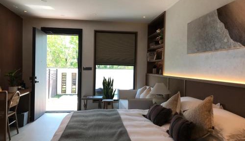 Queen Room with Garden View