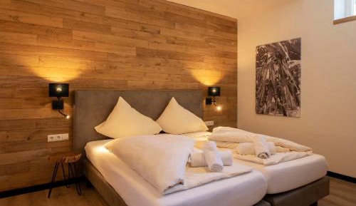 Apartment with Mountain View