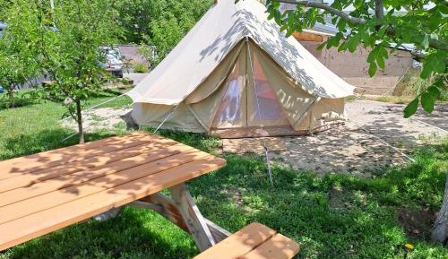 Tent Khosrov