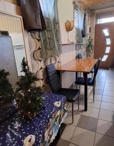 Apartment with Shower