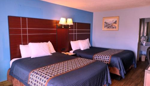 Standard Queen Room with Two Queen Beds - Non Smoking 