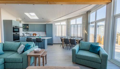Three-Bedroom Holiday Home 