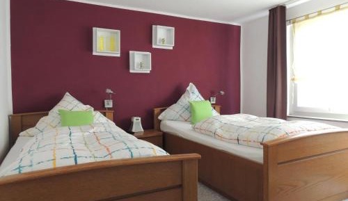 Twin Room with Private External Bathroom