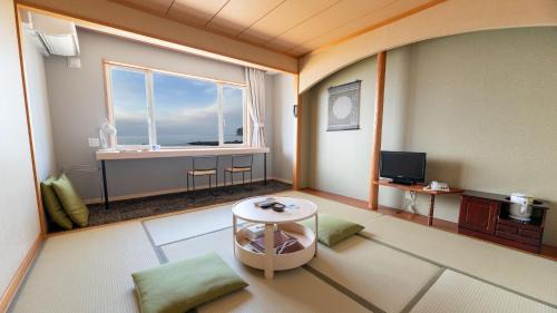 Japanese-Style Room