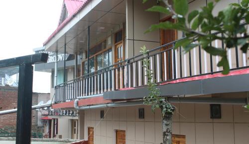 Deluxe Double or Twin Room with Mountain View