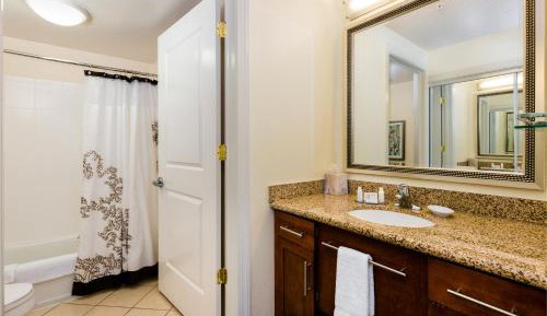 One-Bedroom King Suite