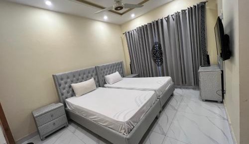 Standard Twin Room with Garden View