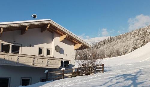 Three-Bedroom Holiday Home 