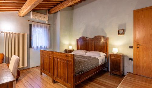 Large Double or Twin Room with Private External Bathroom