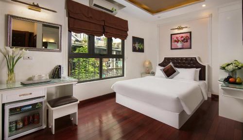 Deluxe Double or Twin Room with City View