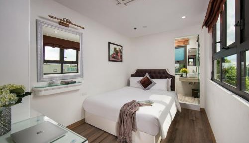 Deluxe Double or Twin Room with Lake View
