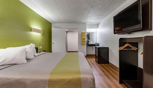 King Room - Non-Smoking