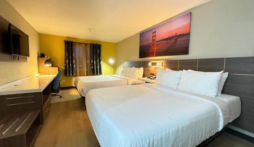 Queen Room with Two Queen Beds - Non-Smoking