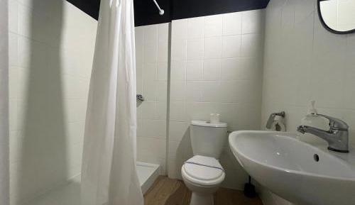 Twin Room with Private Bathroom