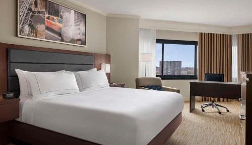 One King Bed Two Room Suite Non-Smoking