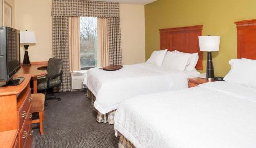 Room with Two Queen Beds - Non-Smoking