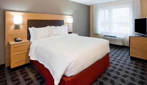 One-Bedroom Suite with City View