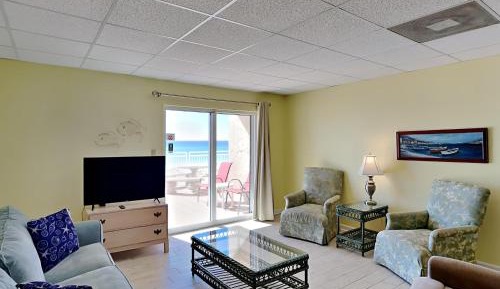 Two-Bedroom Apartment with Ocean View