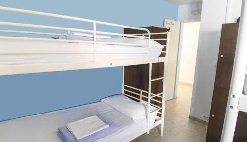 Bed in 8-Bed Mixed Dormitory Room