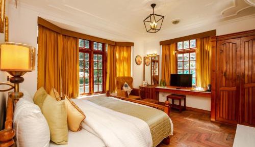 Deluxe Double Room (2 Adults + 1 Child)