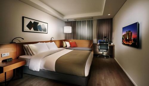 Deluxe Double Room - High Floor