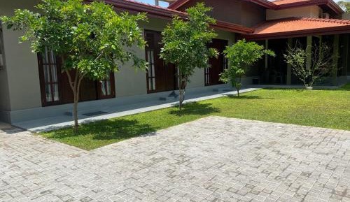 Apartment with Garden View