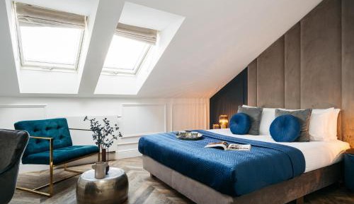 Deluxe Double Room with Shower