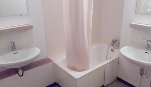 Dormitory Room (6 Adults)