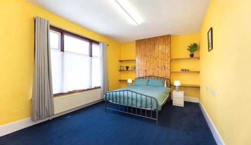 Double Room with Shared Bathroom