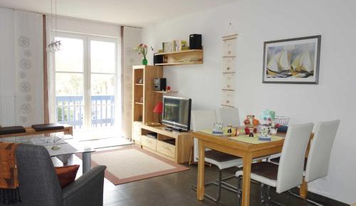 One-Bedroom Apartment with Balcony