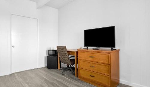 Luxury Triple Room - Non-Smoking