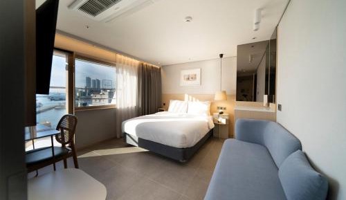 Double Room with Balcony and Sea View