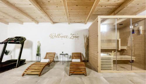Three-Bedroom Holiday Home 