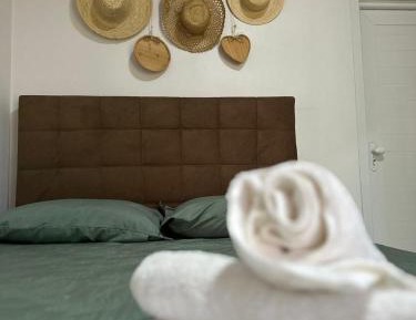 Deluxe Room (2 Adults + 1 Child)