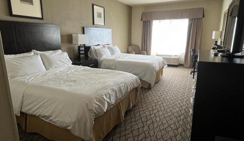 Double Room with Two Double Beds - Hearing Accessible/Non-Smoking 