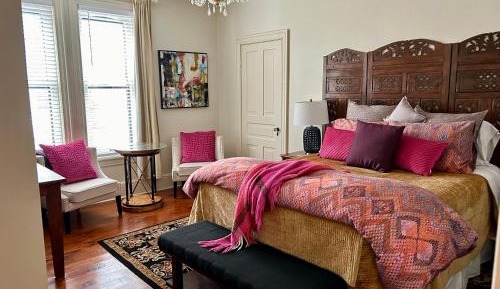 Queen Suite with Spa Bath