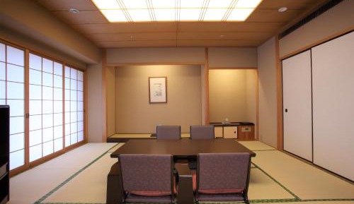 Japanese-Style Room (1-5 Adult)