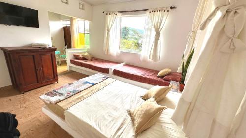 Classic Quadruple Room