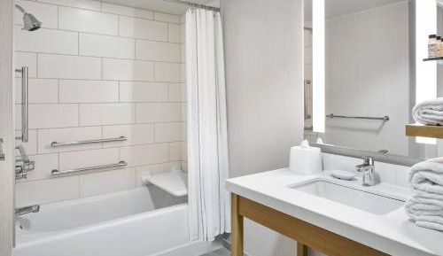 Executive King Suite with Balcony